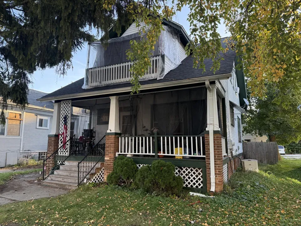 3 Bed 2 Bath Classic Historic Era Home in Kenosha, WI - 1