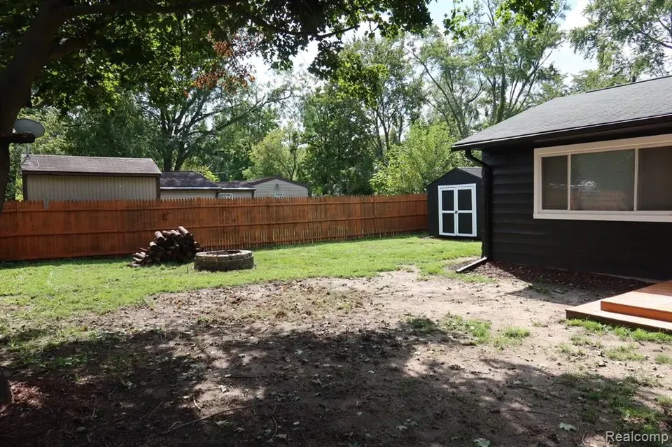 3 Bed 2 Bath Classic Historic Era Home in Lansing, MI - 1