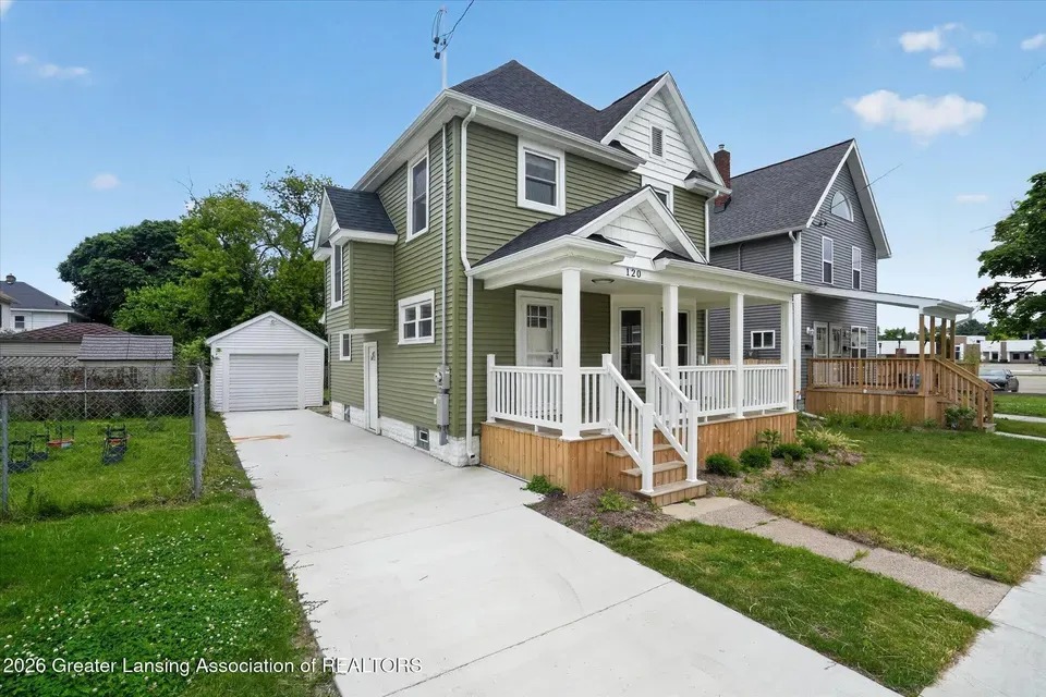 3 Bed 2 Bath Classic Historic Era Home in Lansing, MI - 2