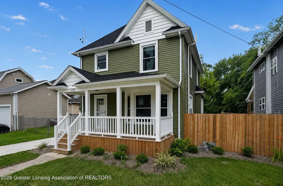 3 Bed 2 Bath Classic Historic Era Home in Lansing, MI - 4