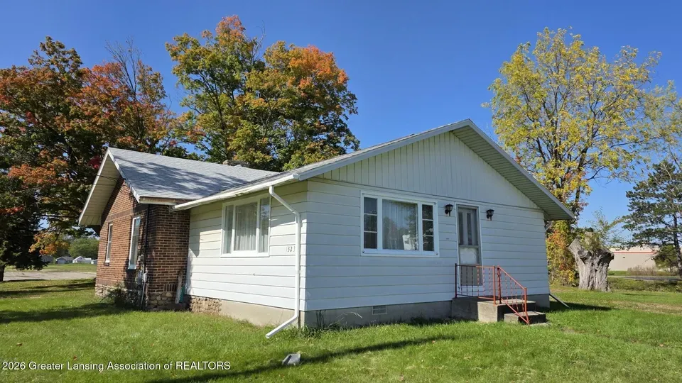 3 Bed 2 Bath Classic Historic Era Home in Lansing, MI - 1