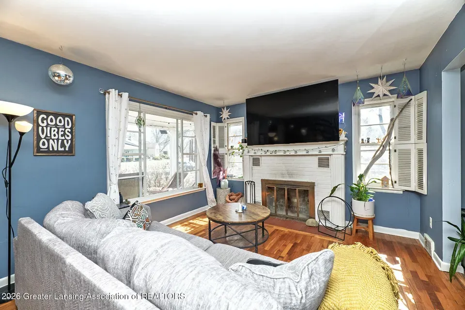 3 Bed 2 Bath Classic Historic Era Home in Lansing, MI - 5