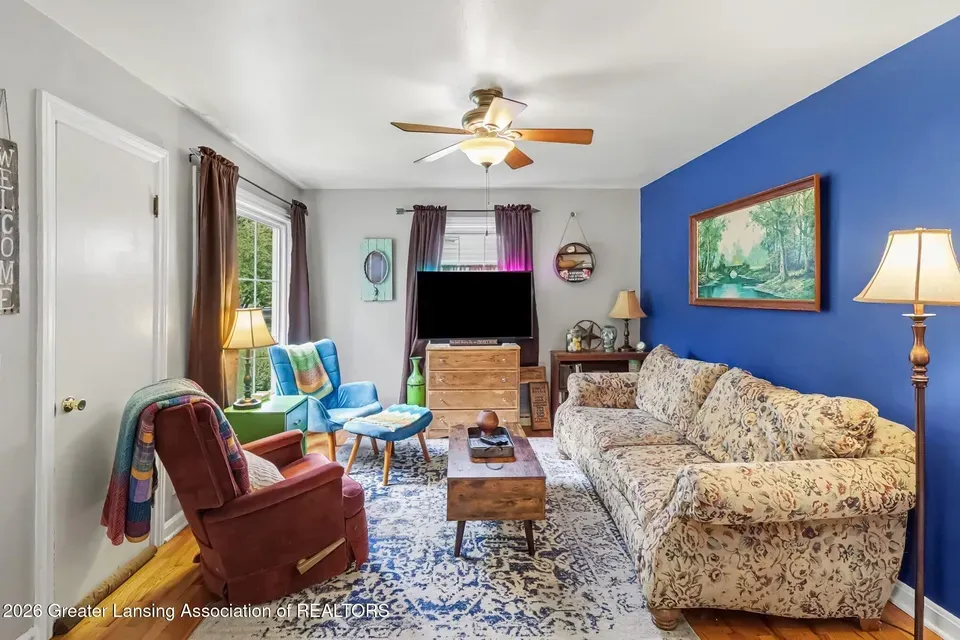 3 Bed 2 Bath Classic Historic Era Home in Lansing, MI - 3