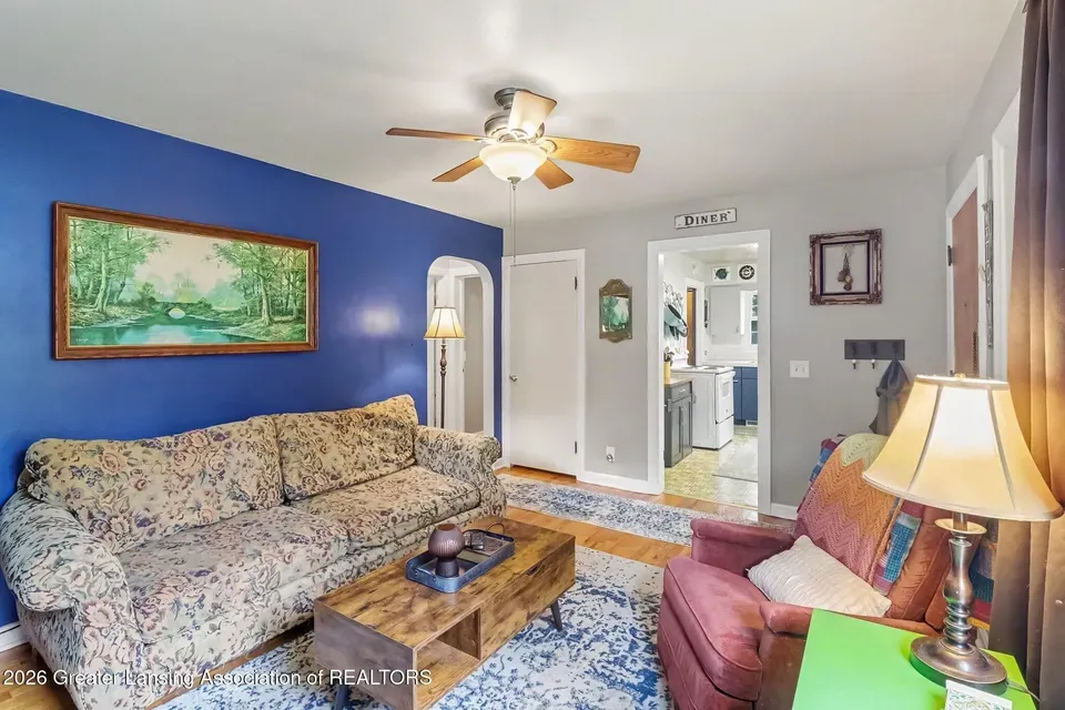 3 Bed 2 Bath Classic Historic Era Home in Lansing, MI - 4