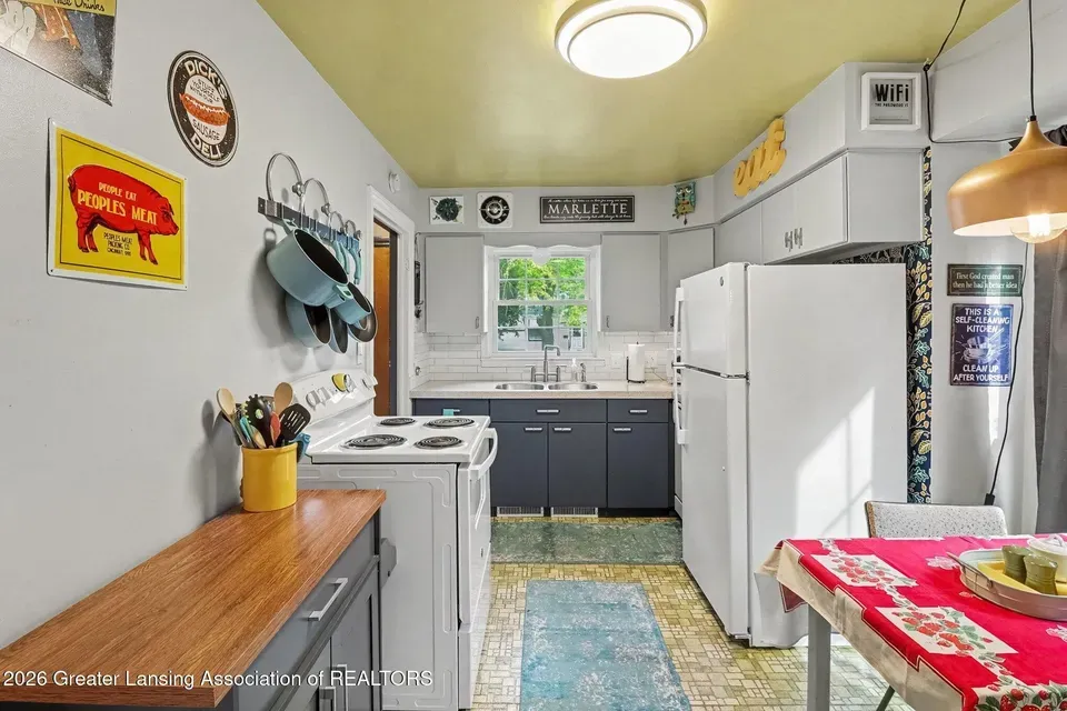 3 Bed 2 Bath Classic Historic Era Home in Lansing, MI - 5