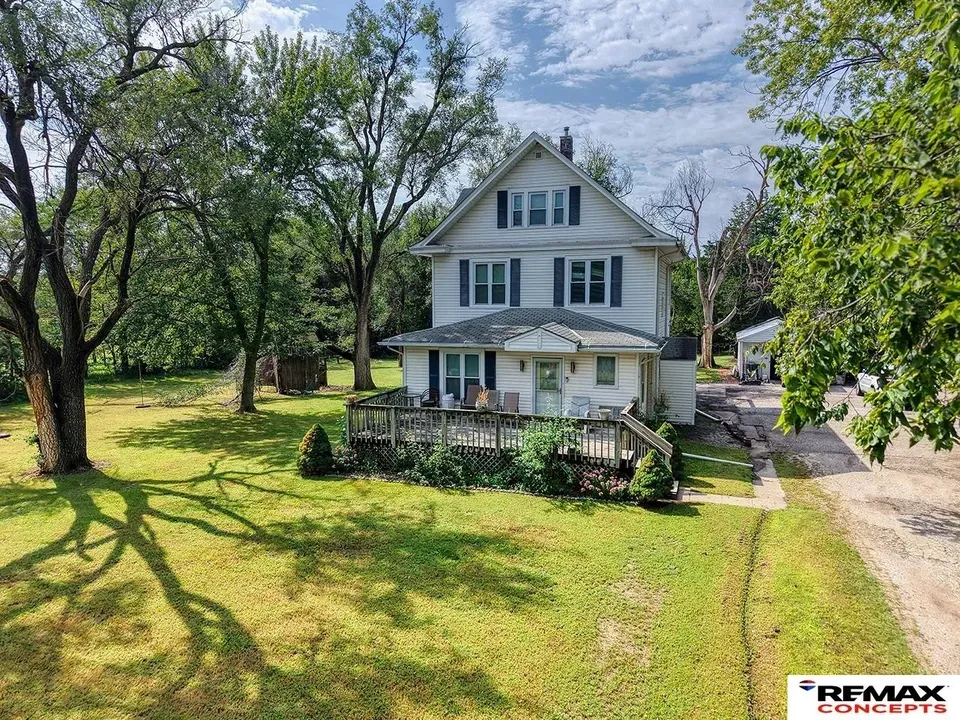3 Bed 2 Bath Classic Historic Era Home in Lincoln, NE - 2