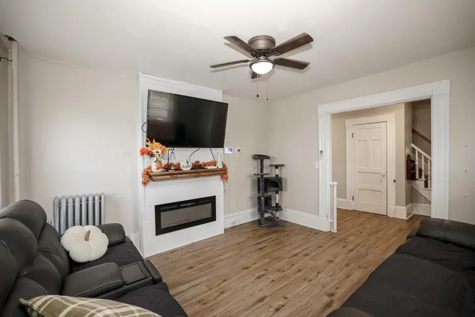 3 Bed 2 Bath Classic Historic Era Home in Manchester, NH - 5