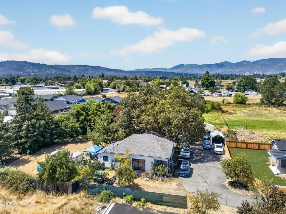 3 Bed 2 Bath Classic Historic Era Home in Medford, OR - 5