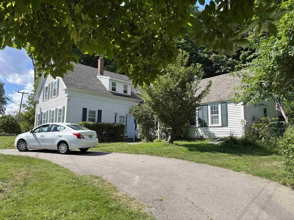3 Bed 2 Bath Classic Historic Era Home in Nashua, NH - 2