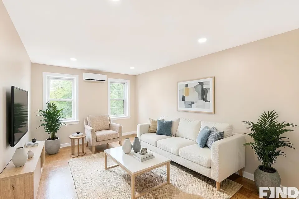3 Bed 2 Bath Classic Historic Era Home in New York, NY