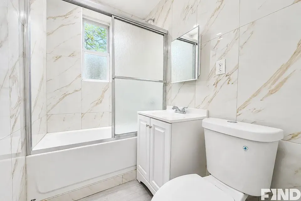 3 Bed 2 Bath Classic Historic Era Home in New York, NY - 3