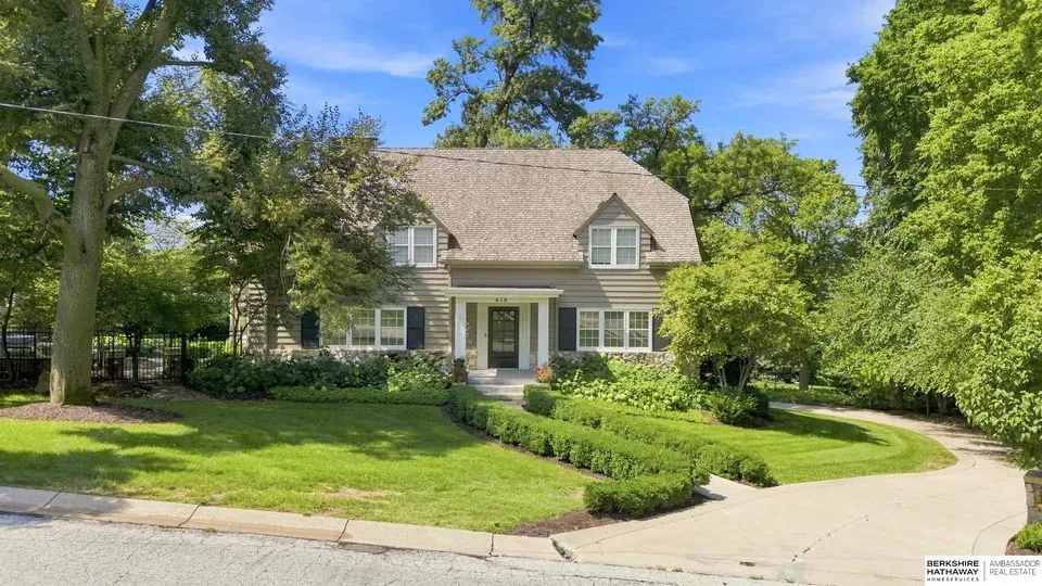 3 Bed 2 Bath Classic Historic Era Home in Omaha, NE