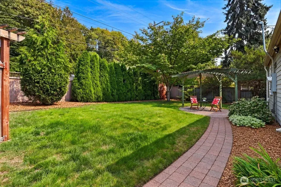 3 Bed 2 Bath Classic Historic Era Home in Seattle, WA - 3