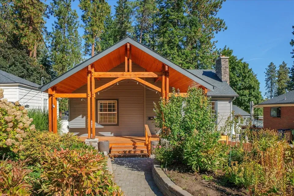 3 Bed 2 Bath Classic Historic Era Home in Spokane, WA - 3