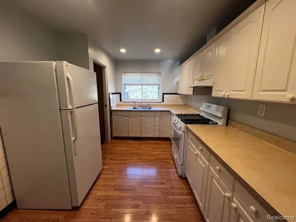 3 Bed 2 Bath Classic Historic Era Home in Troy, MI - 3
