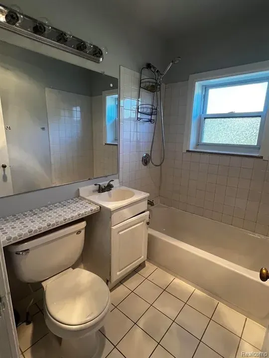 3 Bed 2 Bath Classic Historic Era Home in Troy, MI - 5