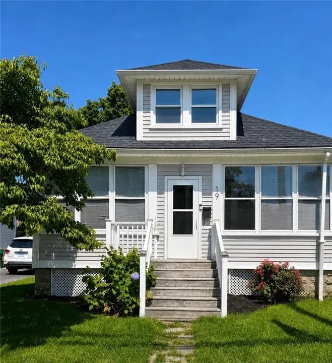 3 Bed 2 Bath Classic Historic Era Home in Warwick, RI - 1