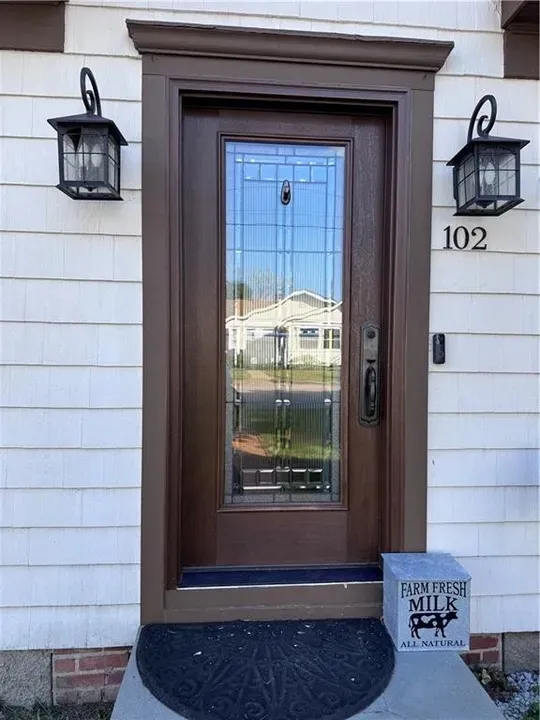 3 Bed 2 Bath Classic Historic Era Home in Warwick, RI - 3