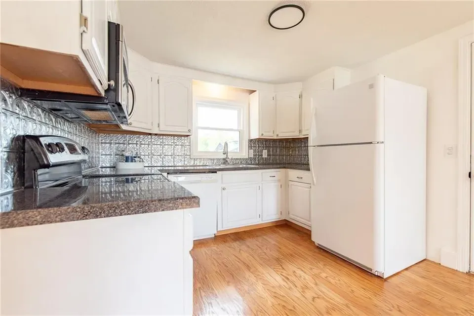 3 Bed 2 Bath Classic Historic Era Home in Warwick, RI - 4