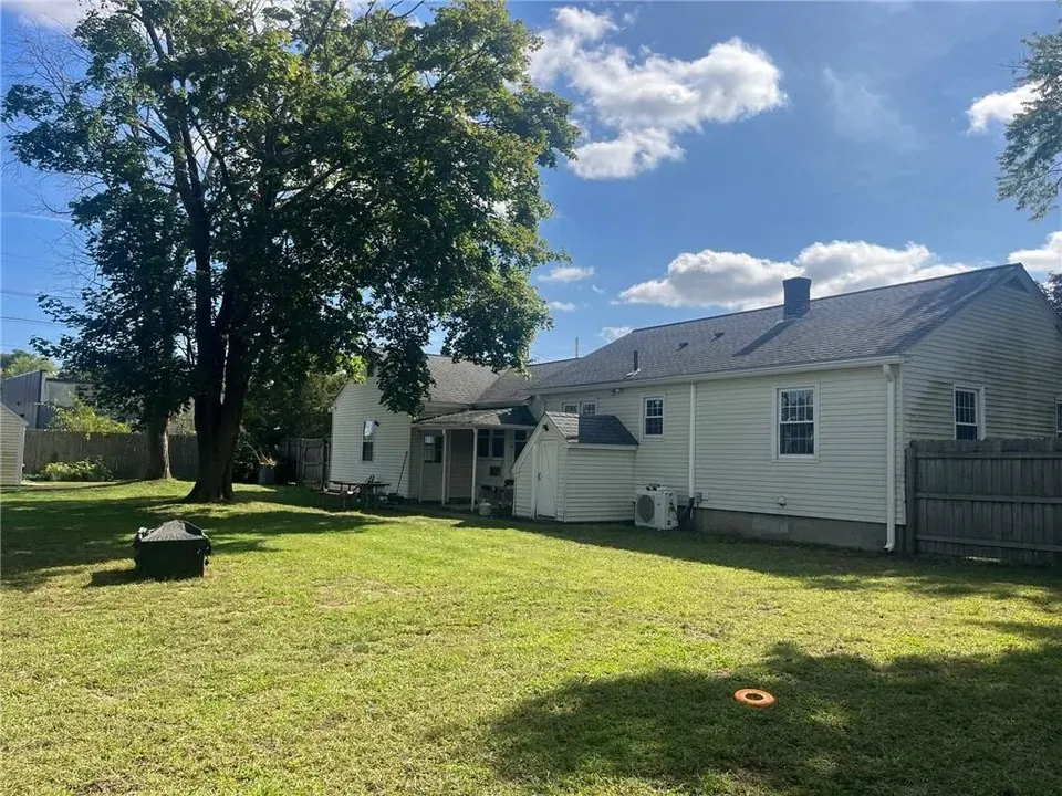 3 Bed 2 Bath Classic Historic Era Home in Warwick, RI - 3