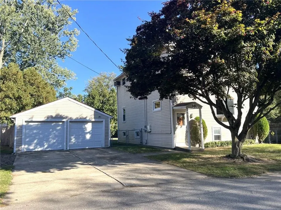 3 Bed 2 Bath Classic Historic Era Home in Warwick, RI
