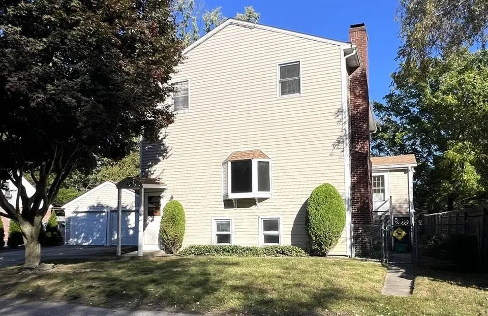 3 Bed 2 Bath Classic Historic Era Home in Warwick, RI - 2