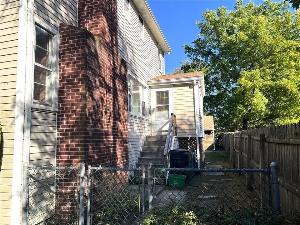 3 Bed 2 Bath Classic Historic Era Home in Warwick, RI - 3