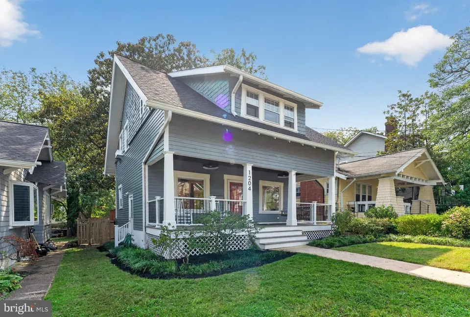 3 Bed 2 Bath Classic Historic Era Home in Washington, DC - 2