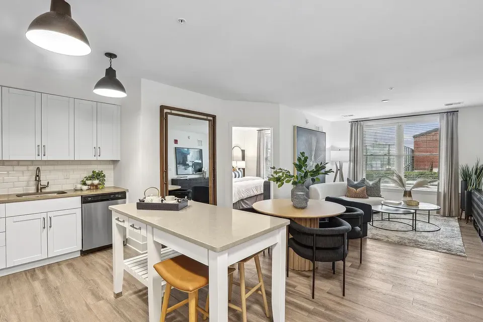 3 Bed 2 Bath Contemporary High-Rise Condo in Alexandria, VA - 1