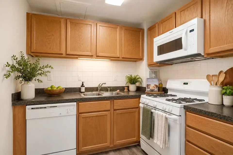 3 Bed 2 Bath Contemporary High-Rise Condo in Alexandria, VA - 3