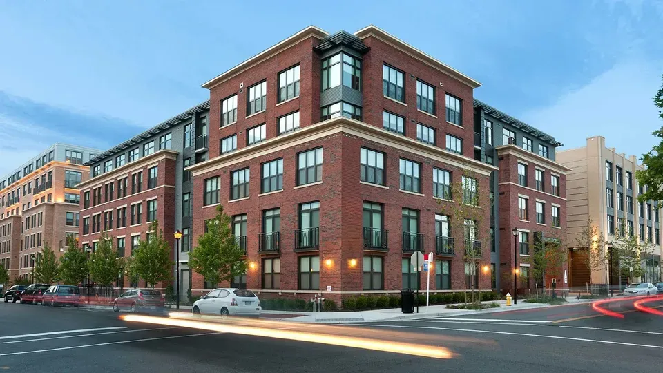 3 Bed 2 Bath Contemporary High-Rise Condo in Alexandria, VA - 1