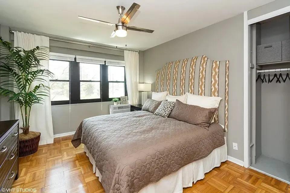 3 Bed 2 Bath Contemporary High-Rise Condo in Alexandria, VA - 5