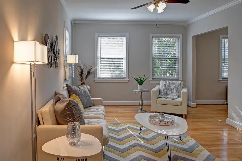 3 Bed 2 Bath Contemporary High-Rise Condo in Alexandria, VA - 2