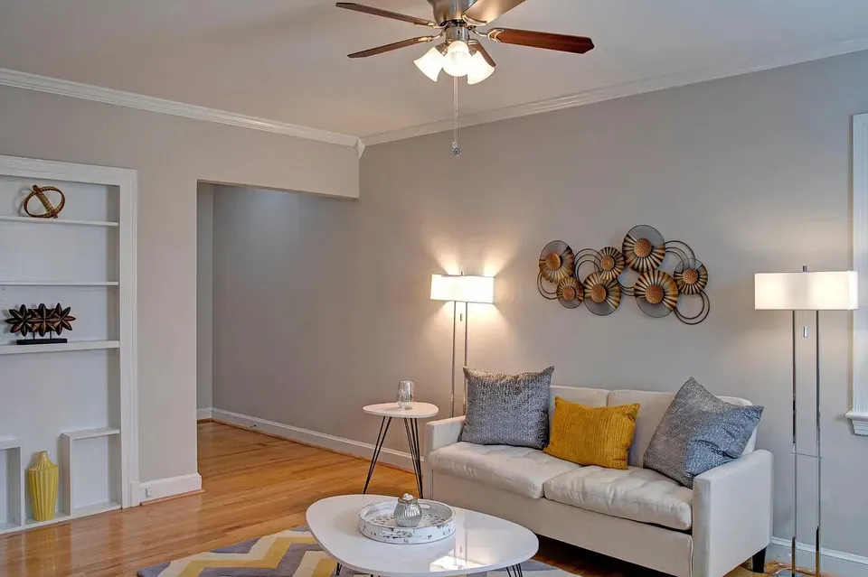 3 Bed 2 Bath Contemporary High-Rise Condo in Alexandria, VA - 3