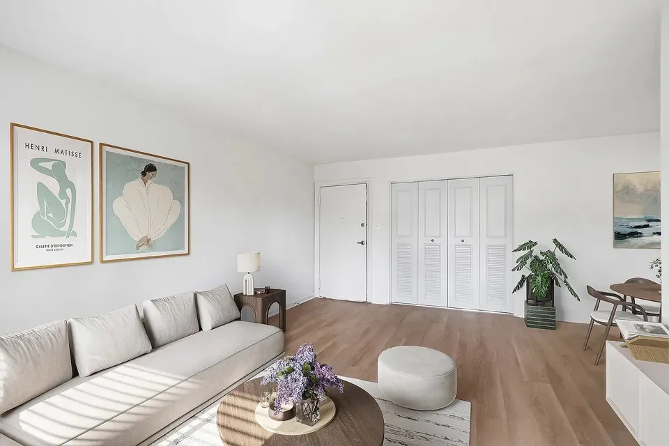 3 Bed 2 Bath Contemporary High-Rise Condo in Alexandria, VA - 3