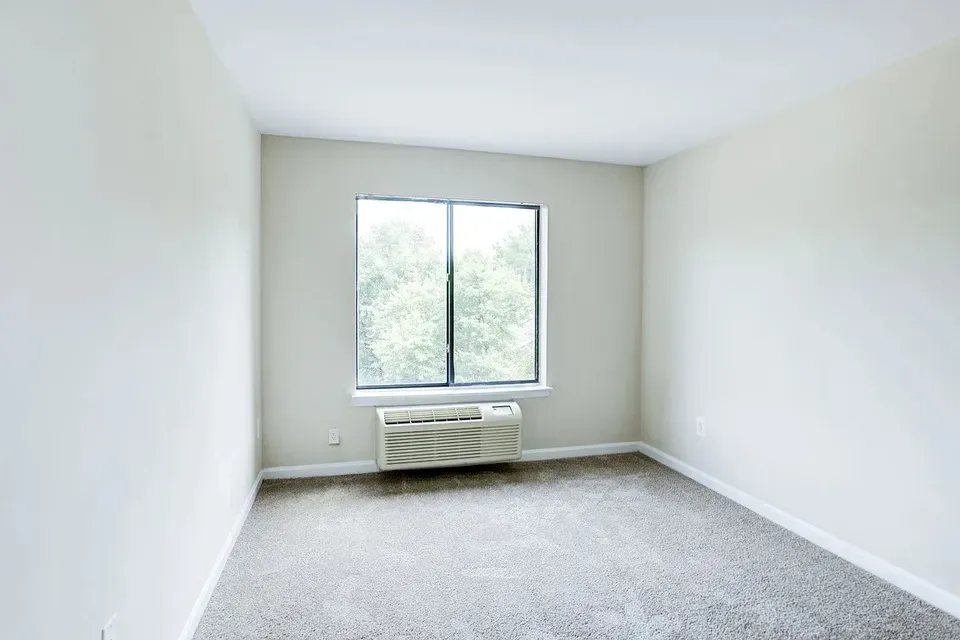 3 Bed 2 Bath Contemporary High-Rise Condo in Alexandria, VA - 3