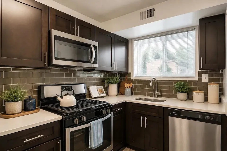 3 Bed 2 Bath Contemporary High-Rise Condo in Alexandria, VA - 1