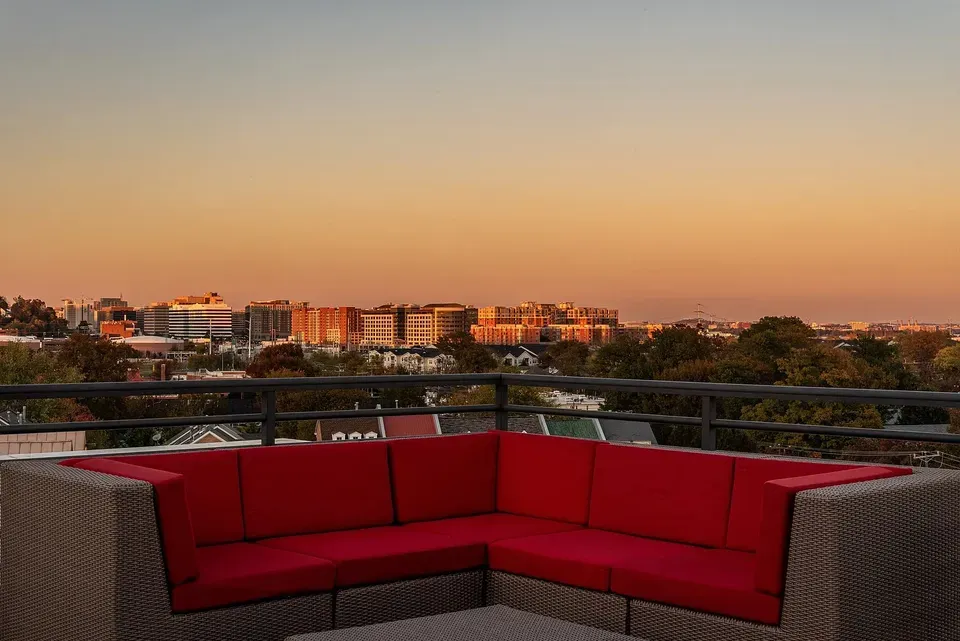 3 Bed 2 Bath Contemporary High-Rise Condo in Alexandria, VA - 4