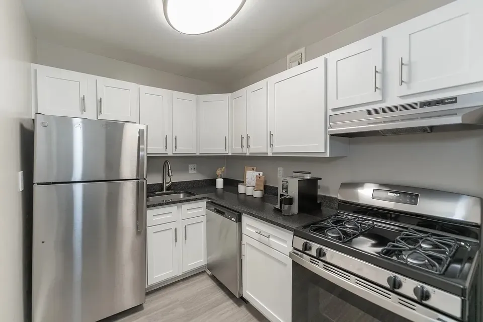3 Bed 2 Bath Contemporary High-Rise Condo in Alexandria, VA - 1