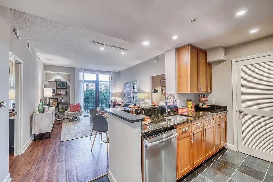 3 Bed 2 Bath Contemporary High-Rise Condo in Alexandria, VA