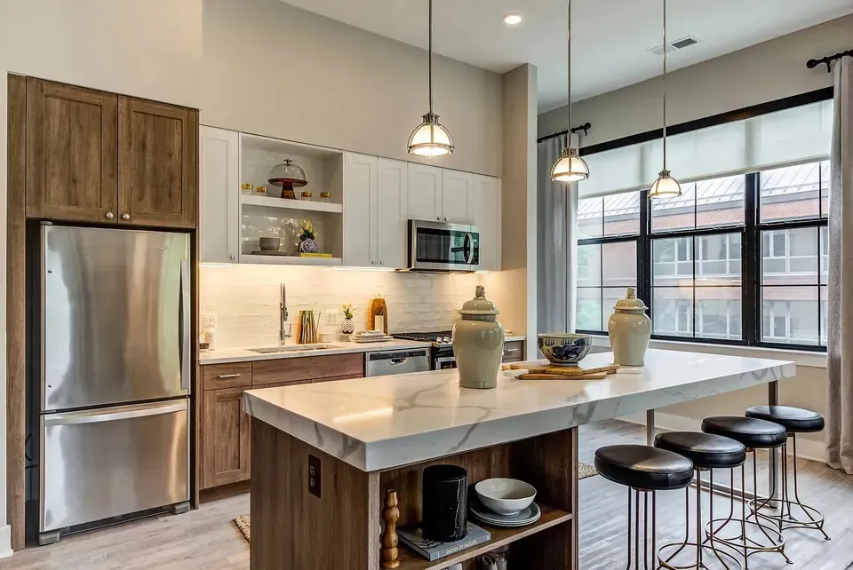 3 Bed 2 Bath Contemporary High-Rise Condo in Alexandria, VA - 3