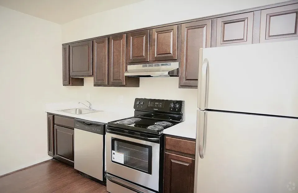 3 Bed 2 Bath Contemporary High-Rise Condo in Alexandria, VA