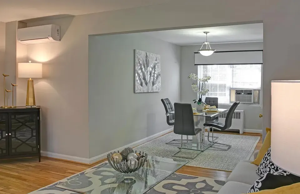3 Bed 2 Bath Contemporary High-Rise Condo in Alexandria, VA - 4