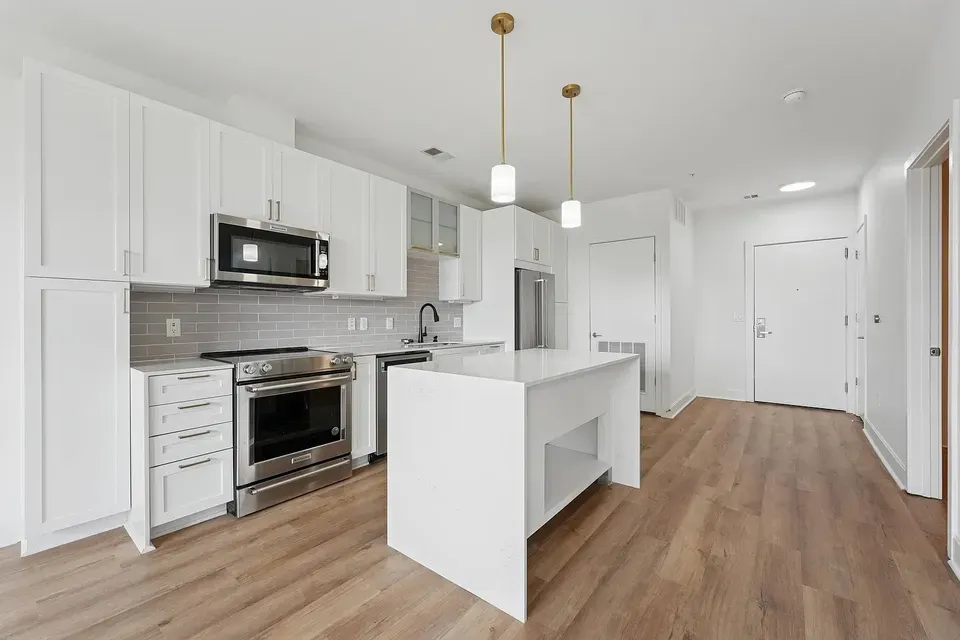 3 Bed 2 Bath Contemporary High-Rise Condo in Alexandria, VA
