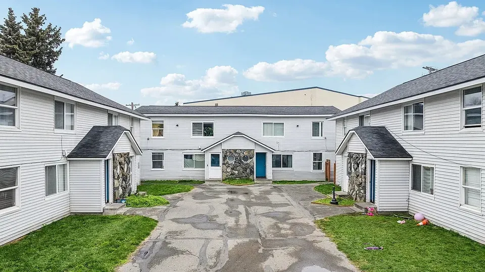 3 Bed 2 Bath Contemporary High-Rise Condo in Anchorage, AK - 3
