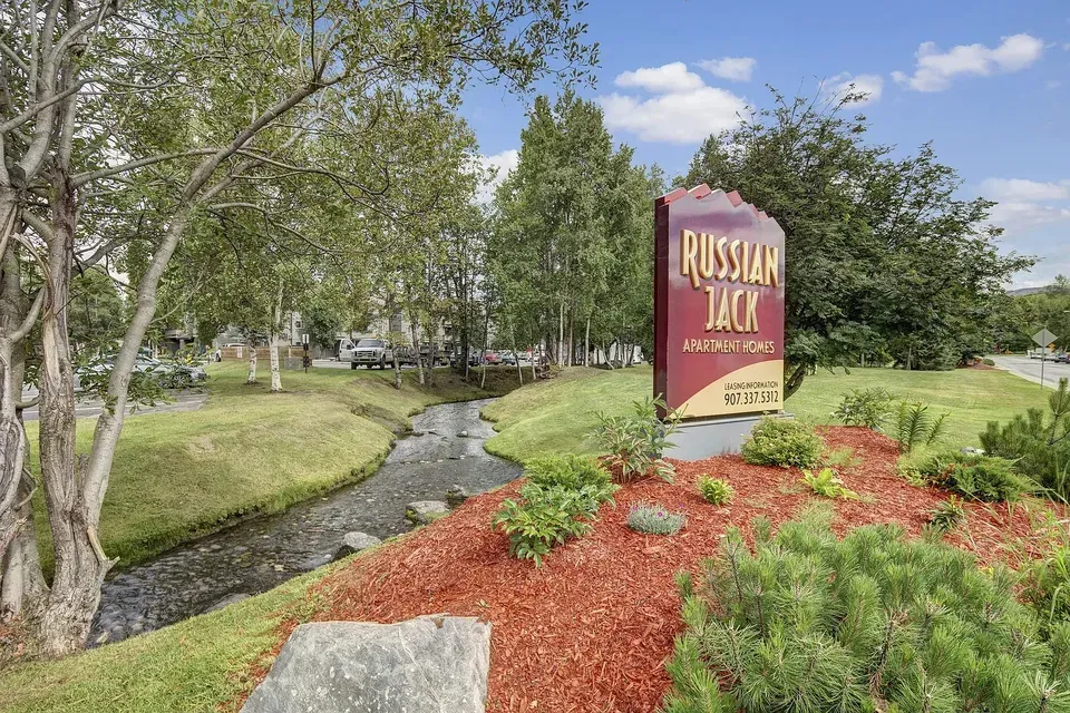 3 Bed 2 Bath Contemporary High-Rise Condo in Anchorage, AK - 1