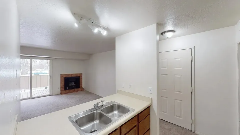 3 Bed 2 Bath Contemporary High-Rise Condo in Anchorage, AK - 3
