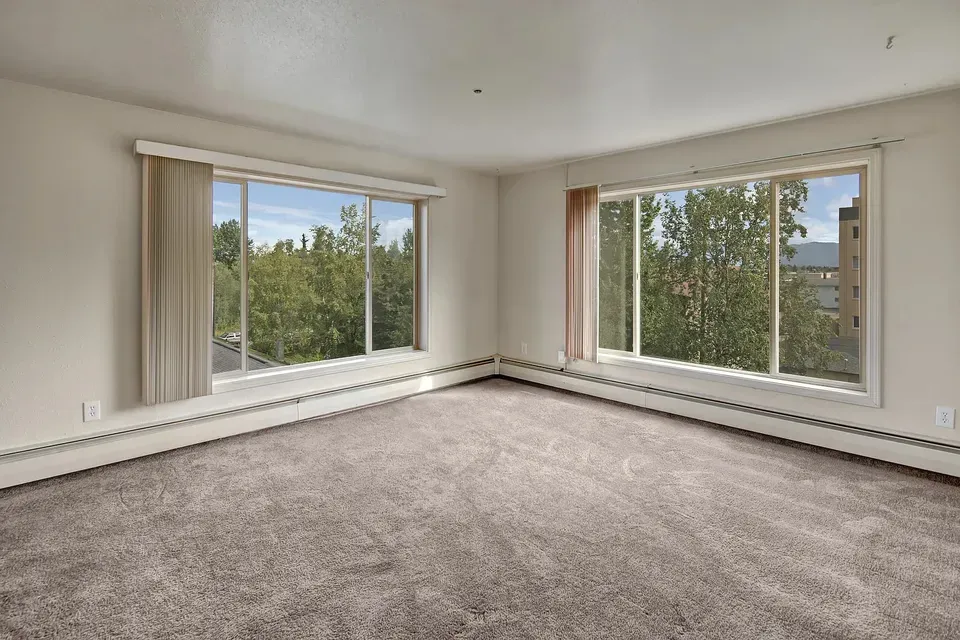 3 Bed 2 Bath Contemporary High-Rise Condo in Anchorage, AK - 5