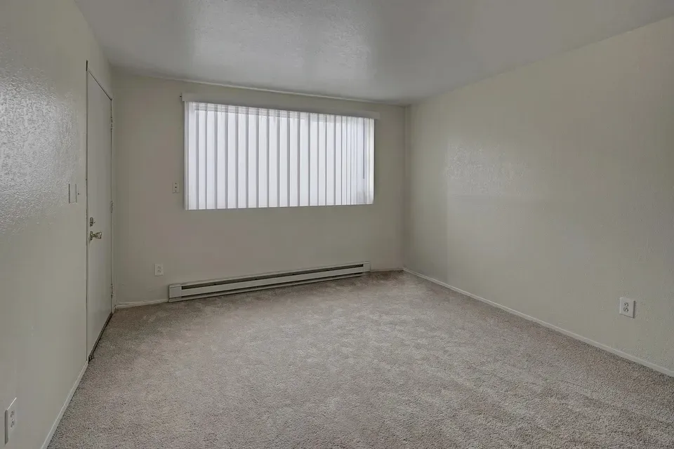 3 Bed 2 Bath Contemporary High-Rise Condo in Anchorage, AK - 5