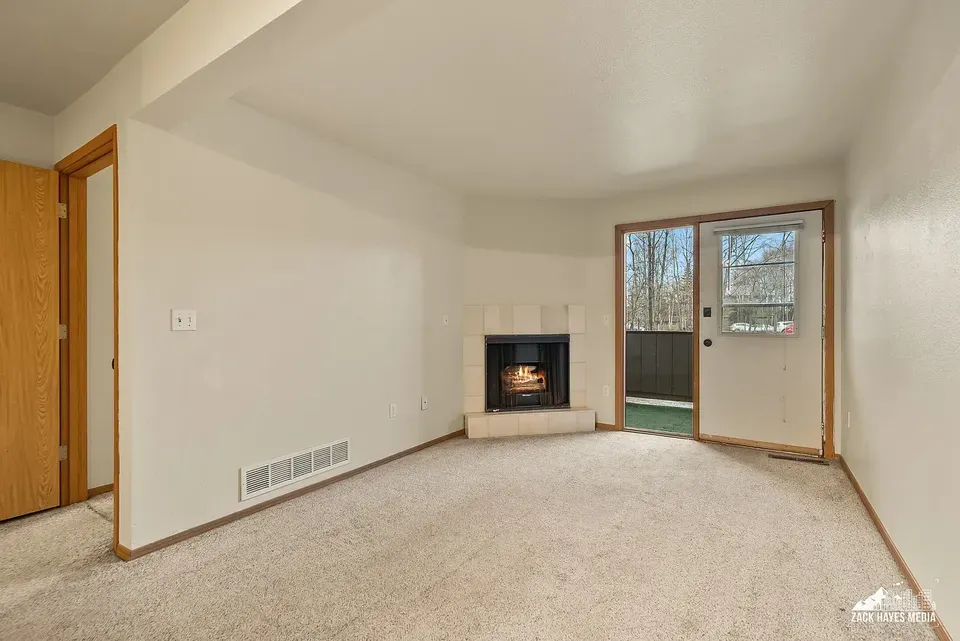 3 Bed 2 Bath Contemporary High-Rise Condo in Anchorage, AK - 1